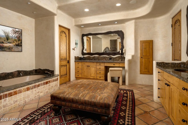 Spa-Like Primary Bath