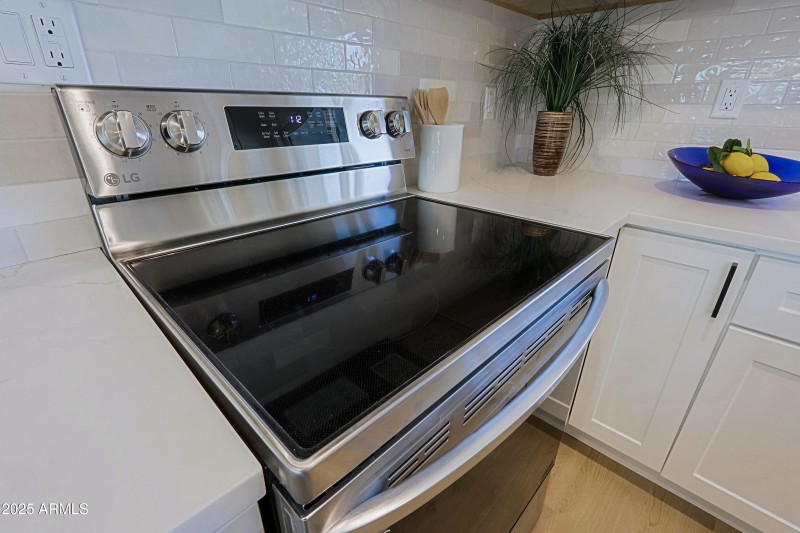Kitchen 8