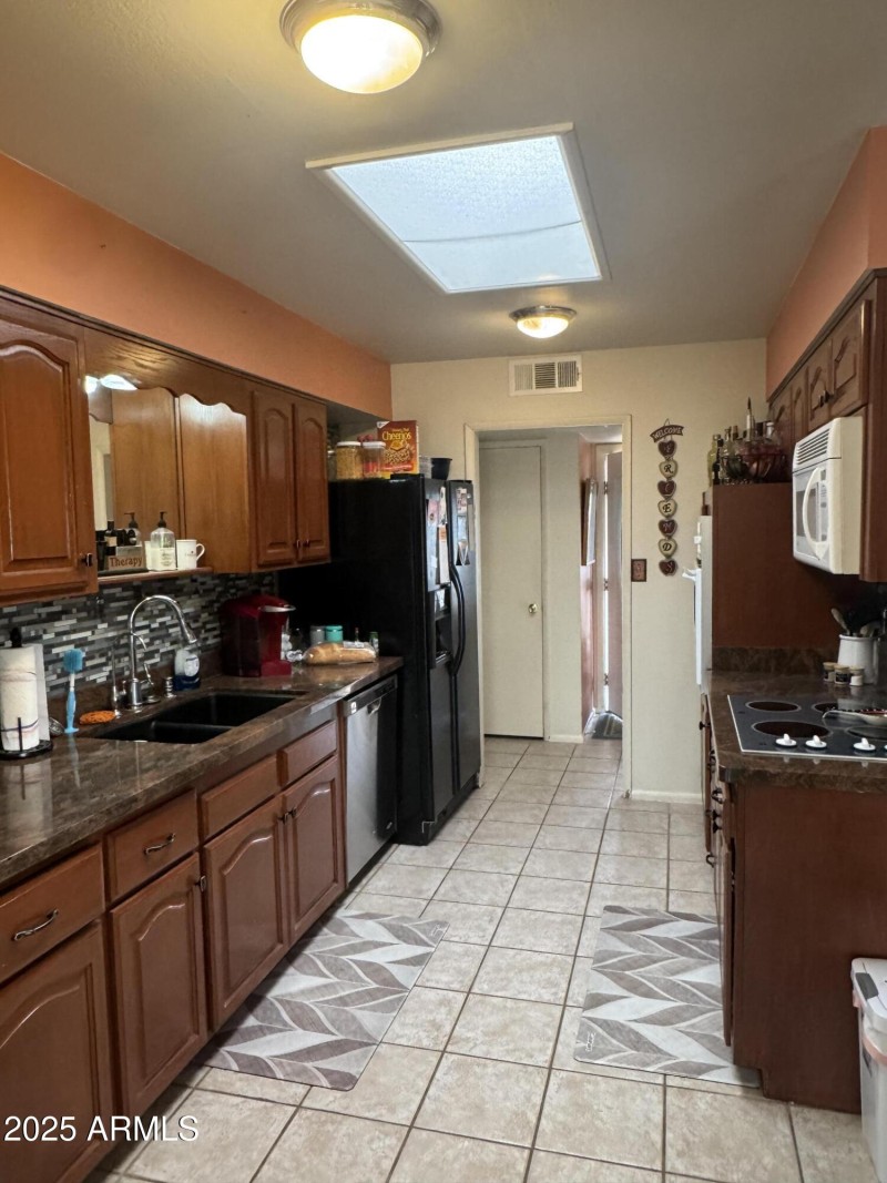 kitchen2