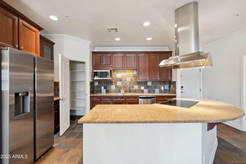 08-Kitchen