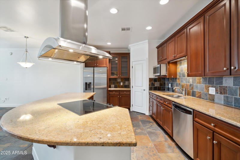 09-Kitchen
