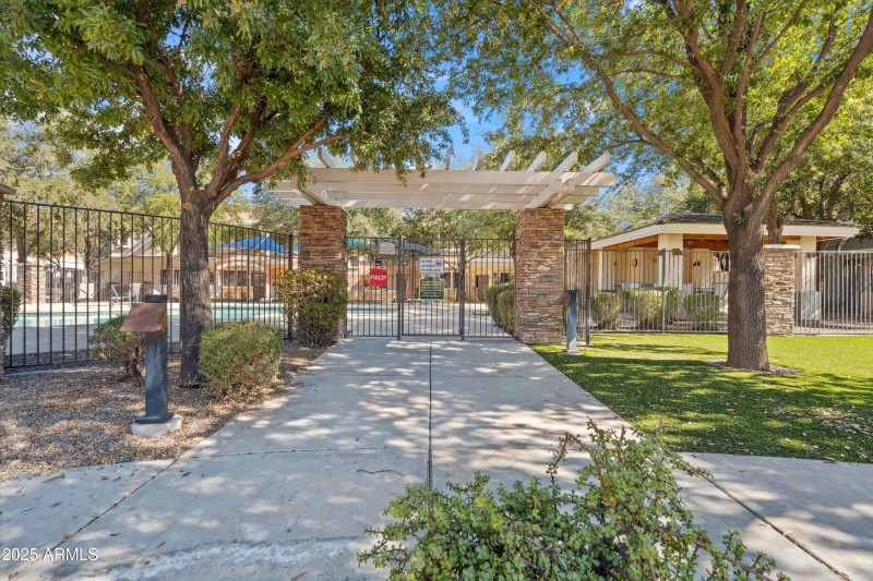 31-Gated Community