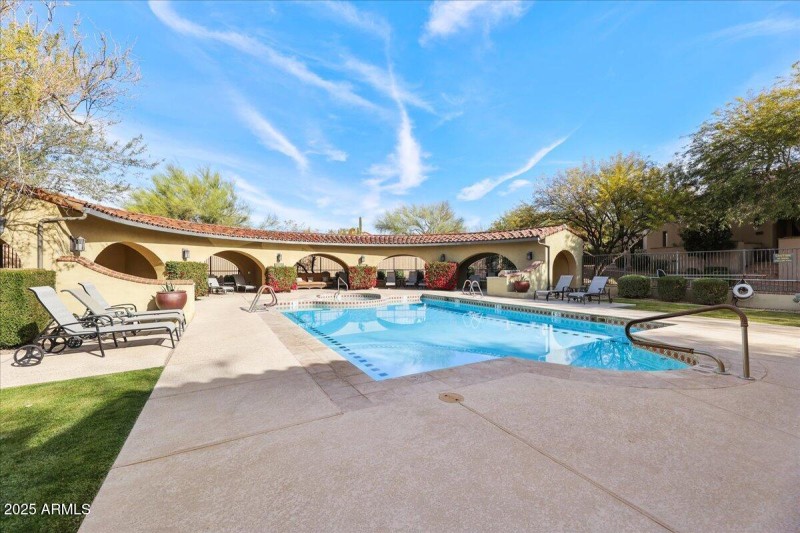 22-Community Pool
