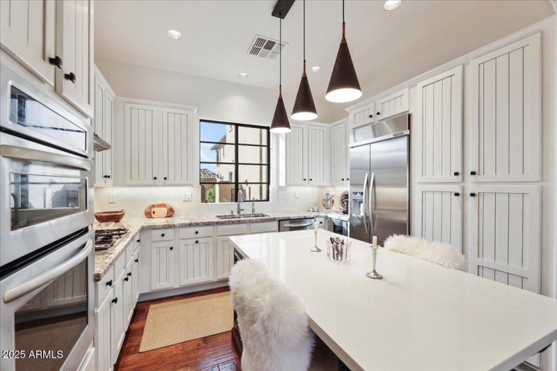 08-Kitchen