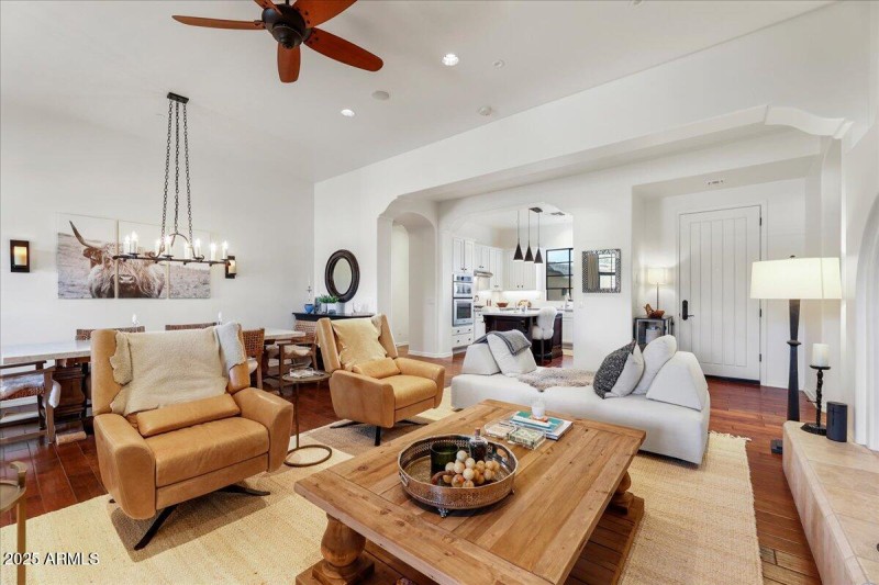 04-Living Area