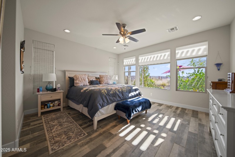 4413 Noble Dr 00015