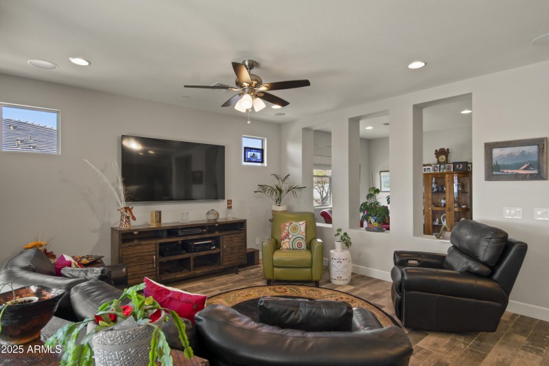 4413 Noble Dr 00025