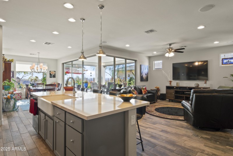 4413 Noble Dr 00031