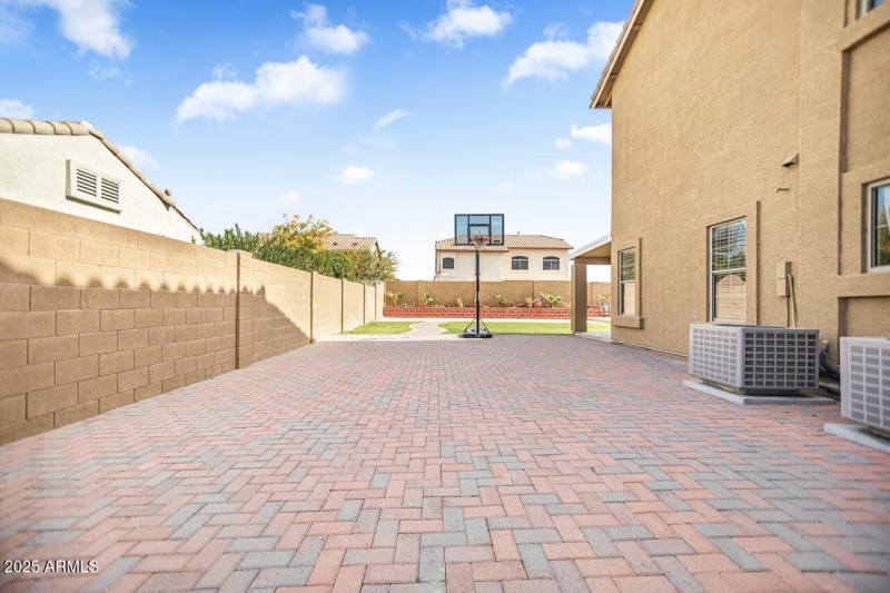 Side yard