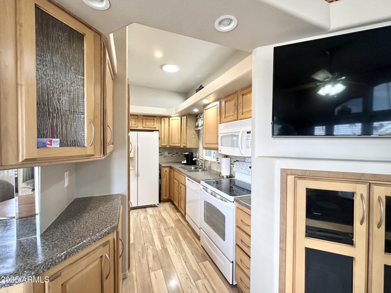 KITCHEN ENTRY
