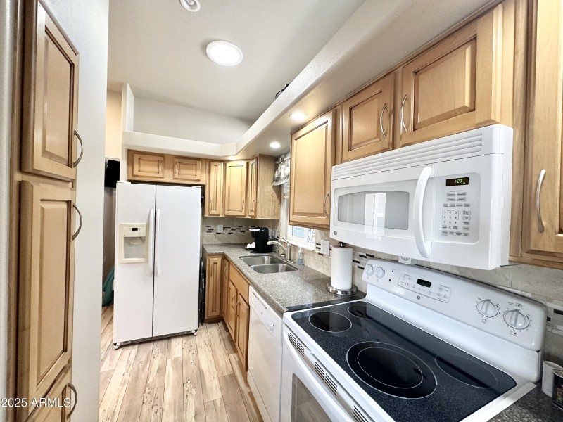 FULL SIZE STOVE
