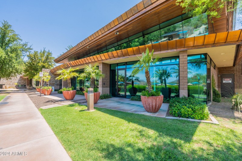Roy Rogers Community 1