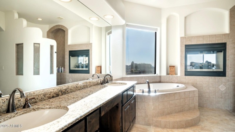 Main Suite Bathroom
