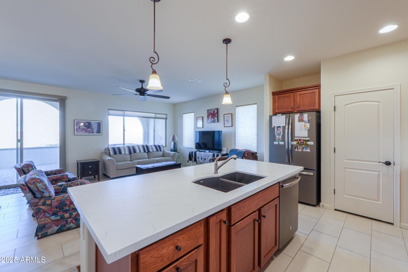 Large breakfast bar