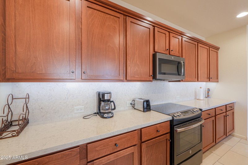 Quartz backsplash