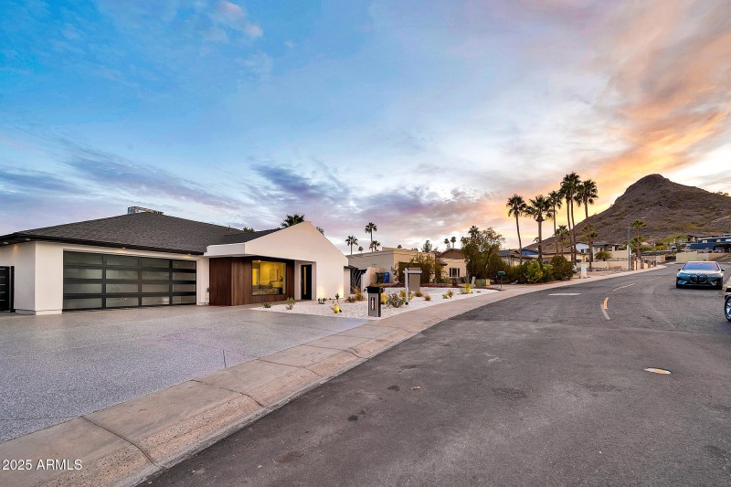 1955 E Greenway Rd Twilight-2