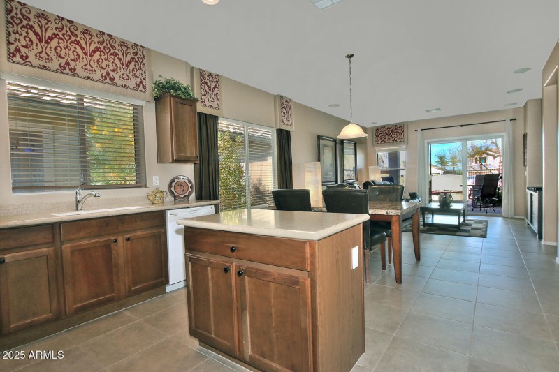 6614 W Victory Way Florence AZ-large-013