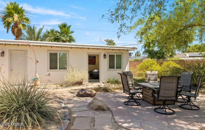 casita front