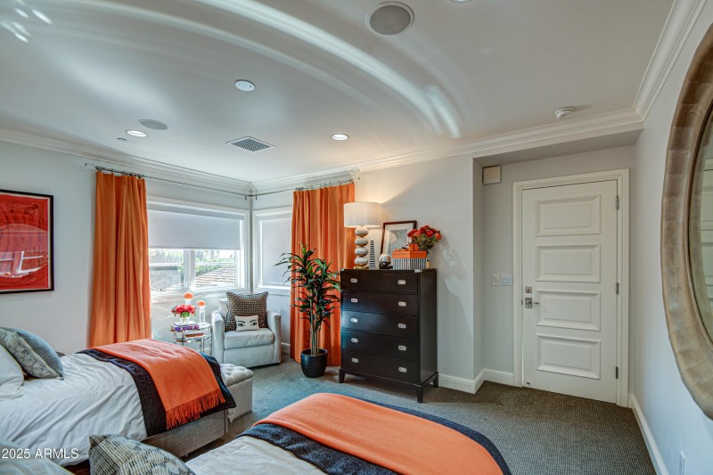 Bedroom 4-pic 2