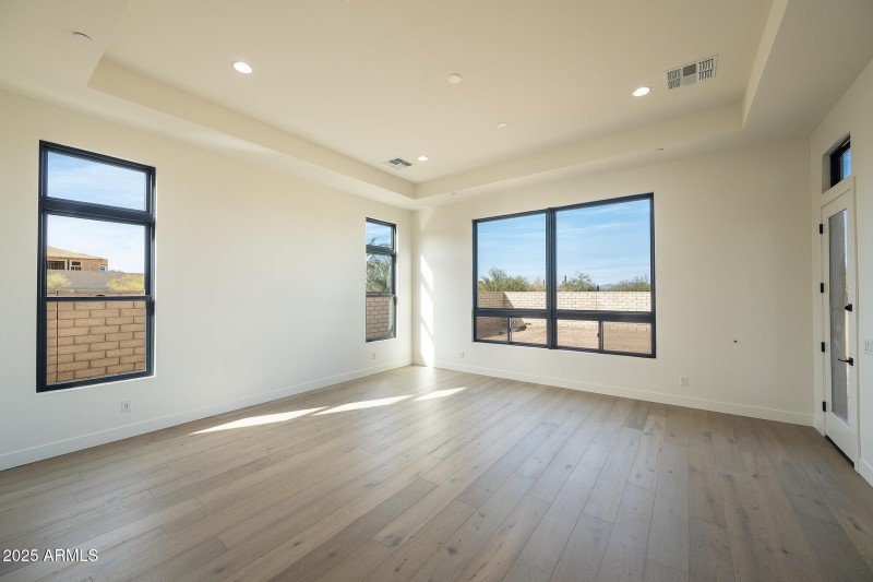Large Owner's Suite