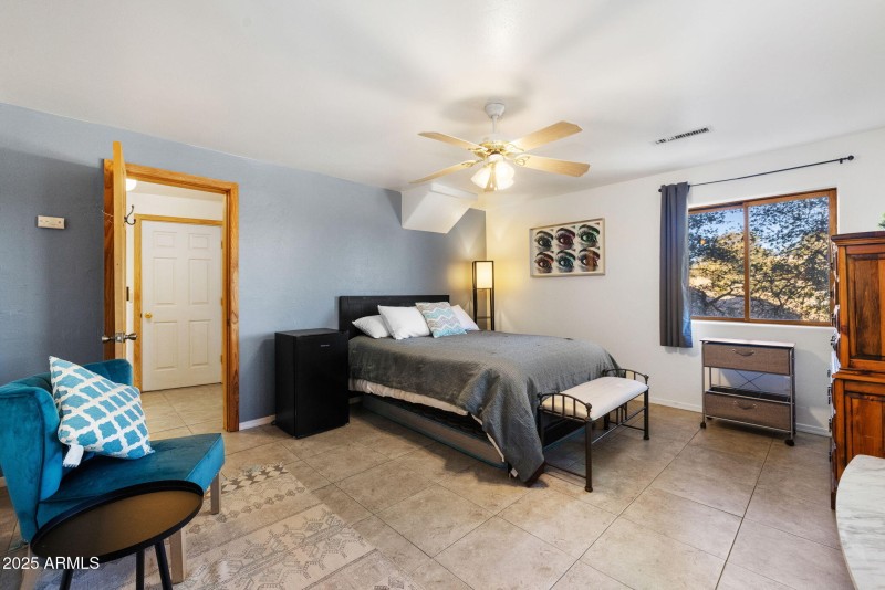 42-Bedroom 6 (2)