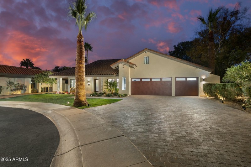 3 CAR GARAGE