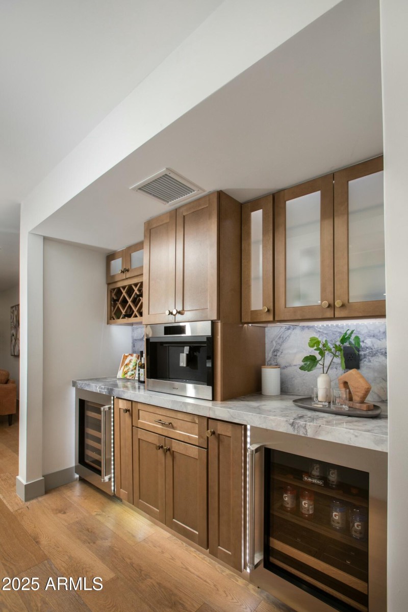 BEVERAGE BAR
