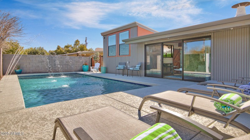 POOL SHOT