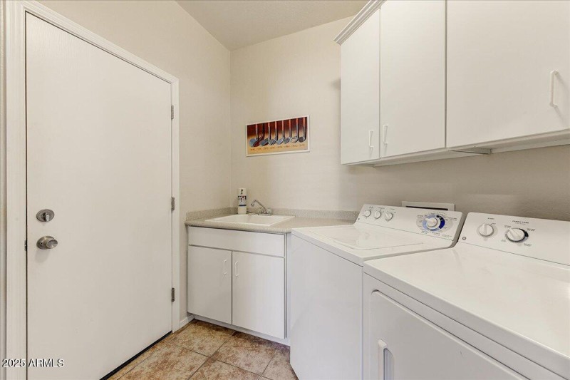 09-Laundry Room