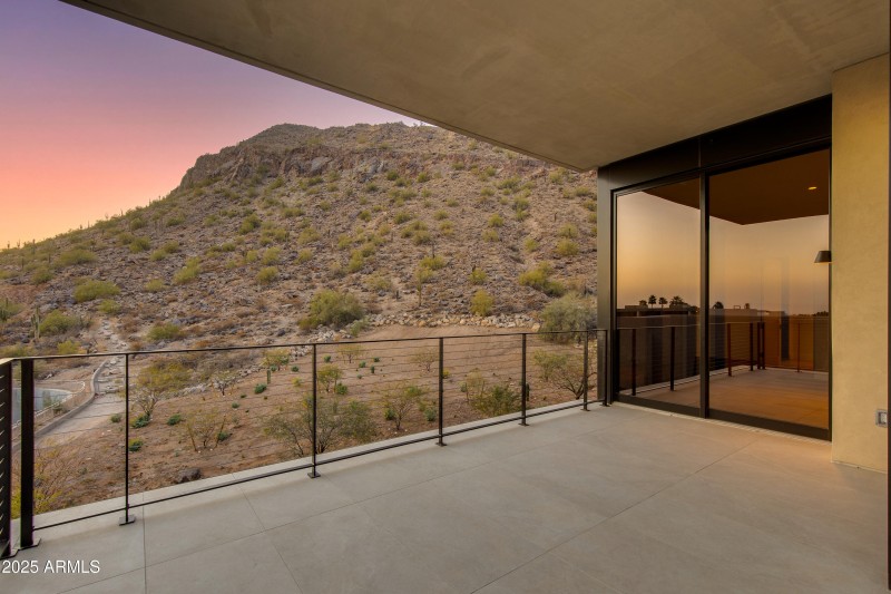 54-Camelback Ridge