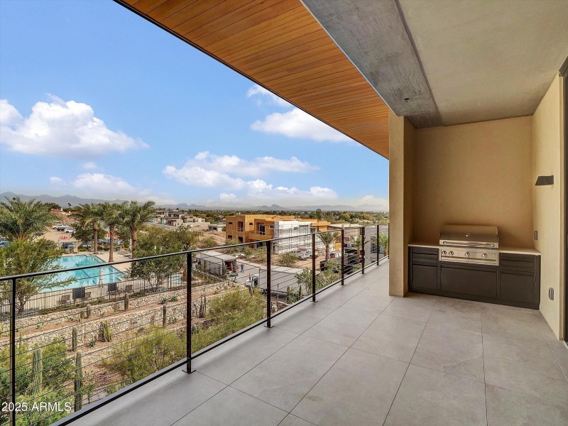 Horizon View with built in BBQ