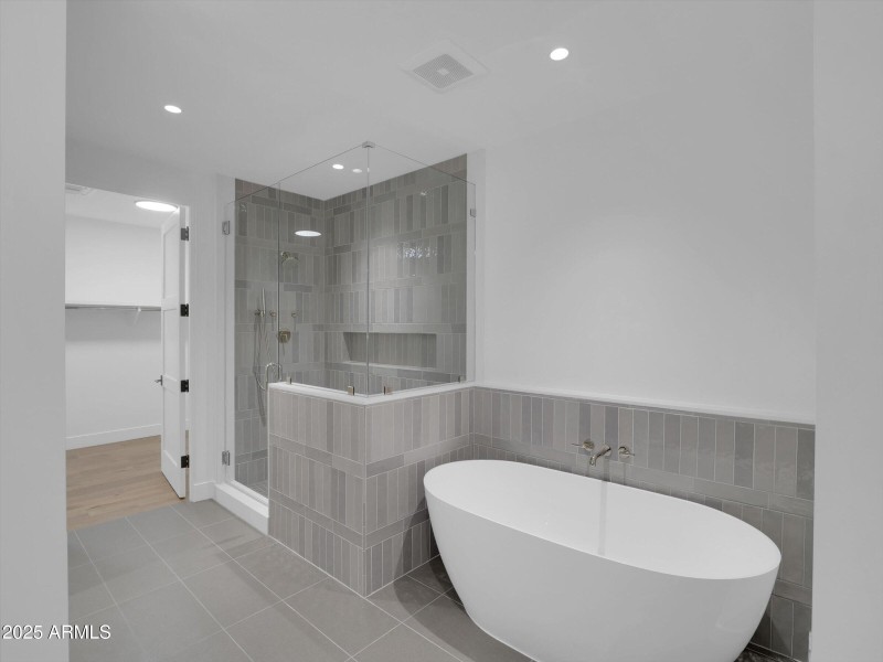 2nd Primary Bath