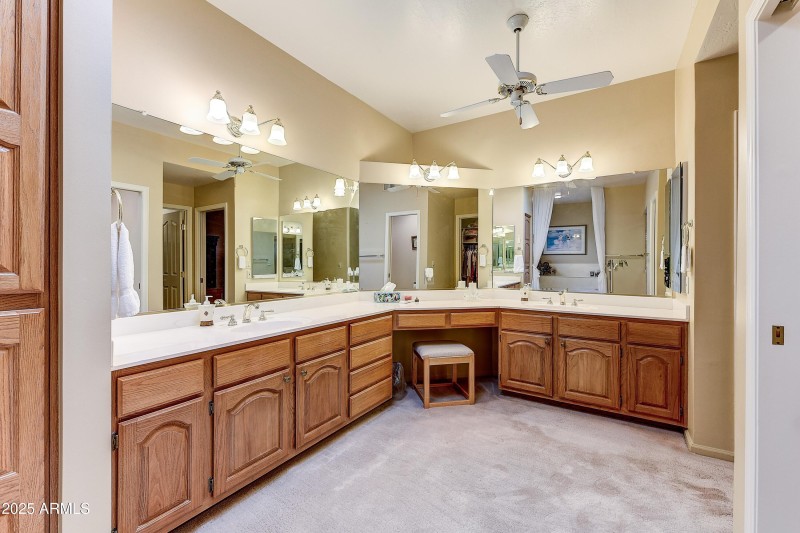 018_Vanity Space