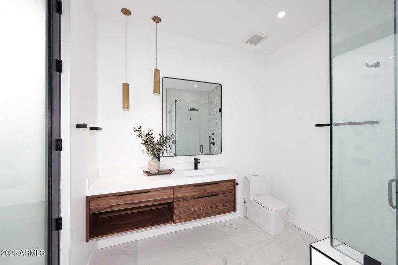 2nd Bedroom-Ensuite