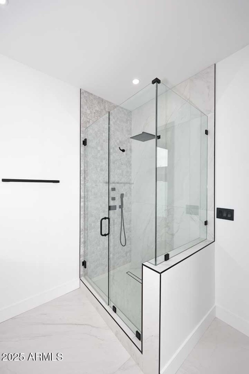 2nd Bedroom-Ensuite Shower