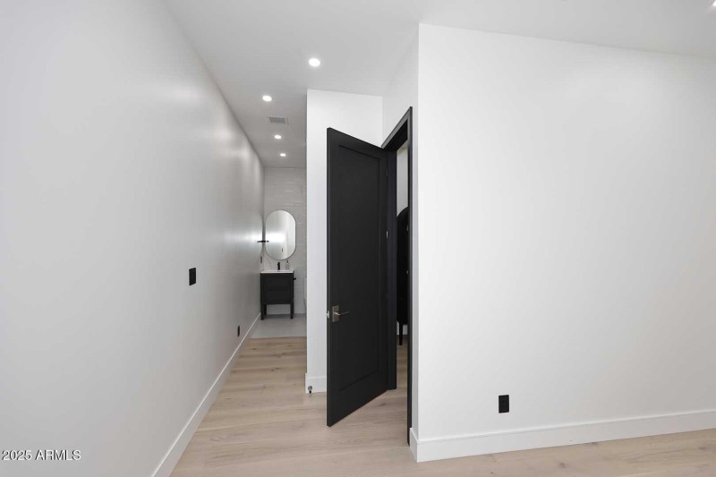 4th Bedroom2