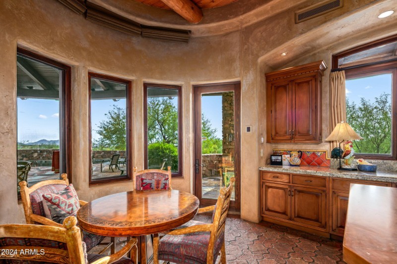 Breakfast Nook