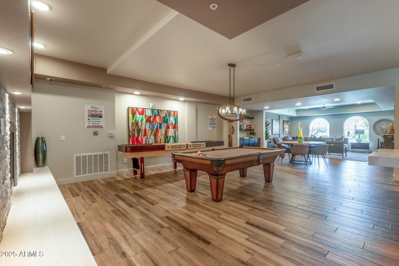 Cays- Pool Table