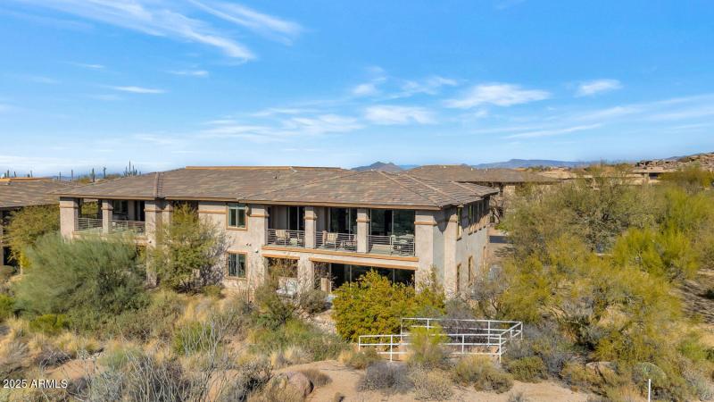 10260 E White Feather Ln-large-027-005-D