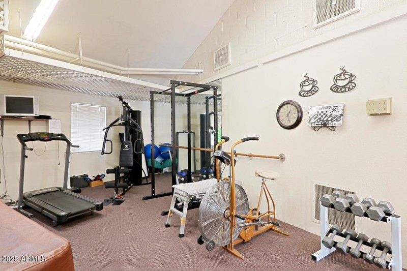 Coffee Room:Weights