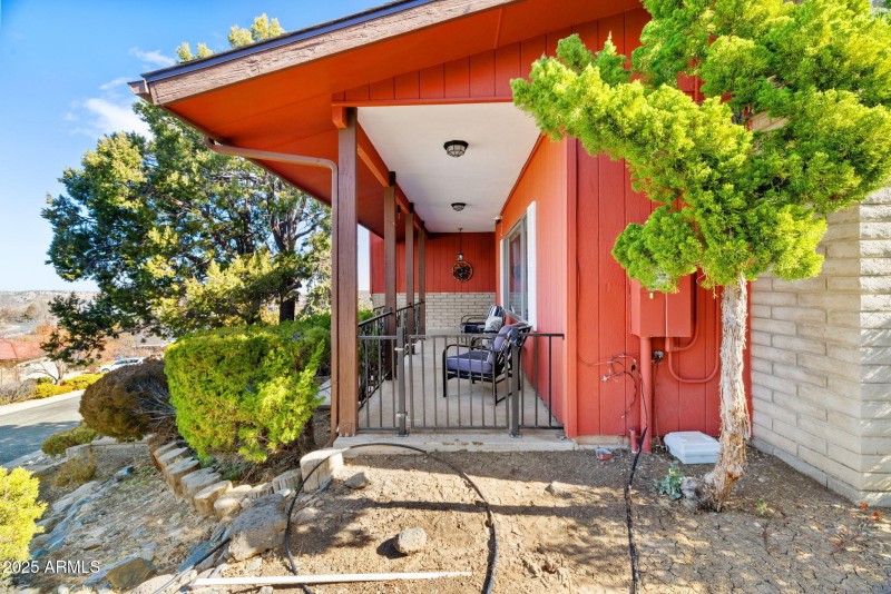 4-Front Porch (2)