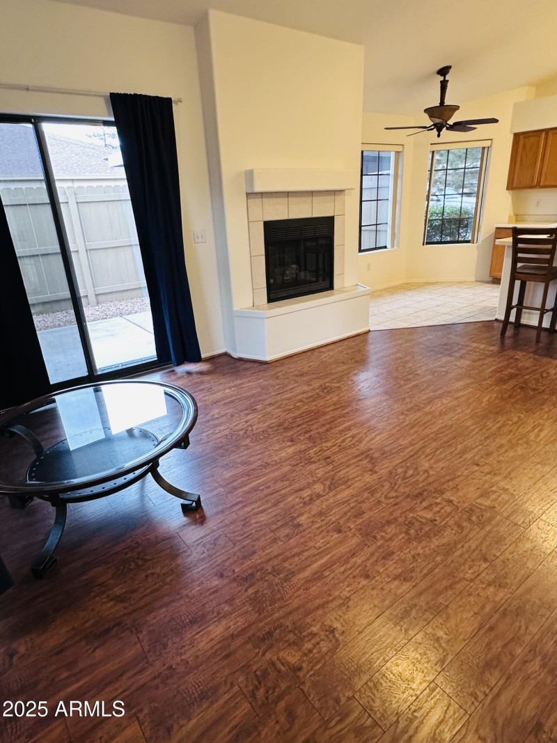 LIIVING ROOM