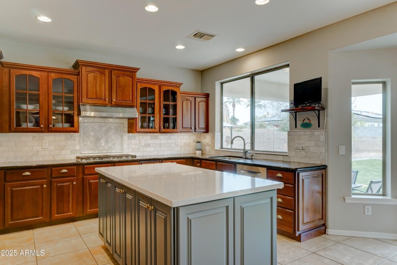 14674 W Windsor ave-13