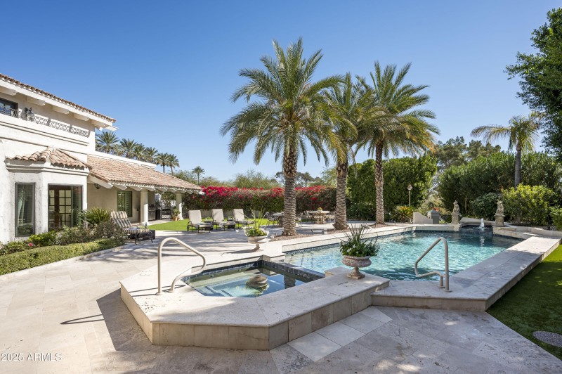 Pool & Spa