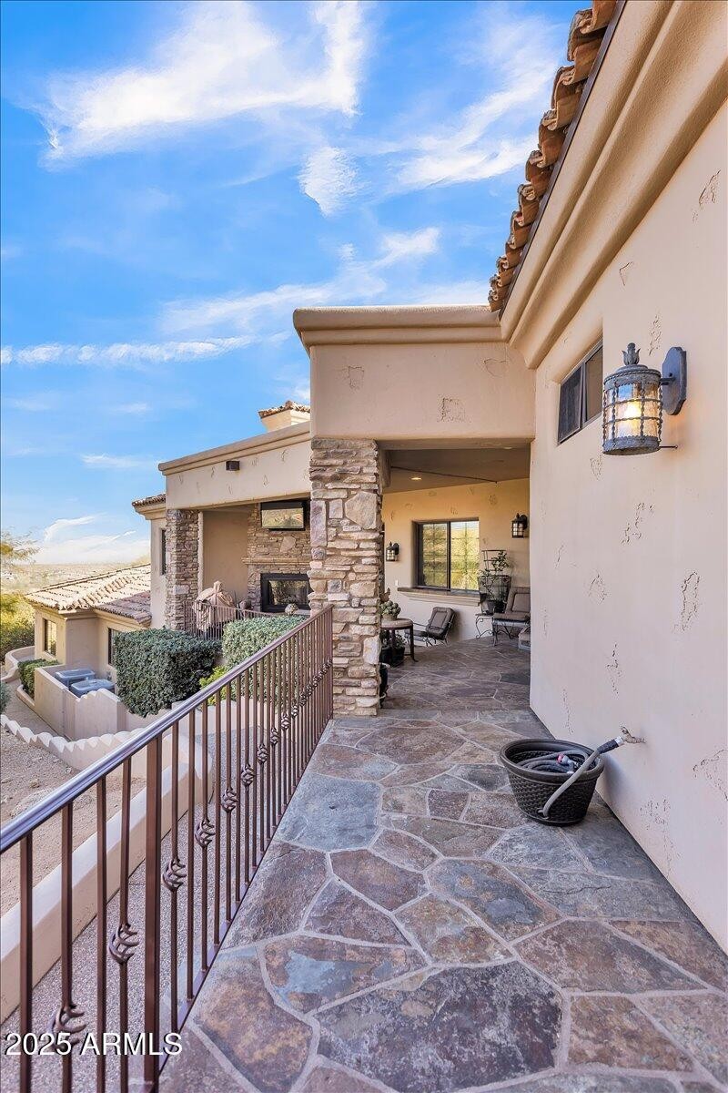 Separate side entry for your guests