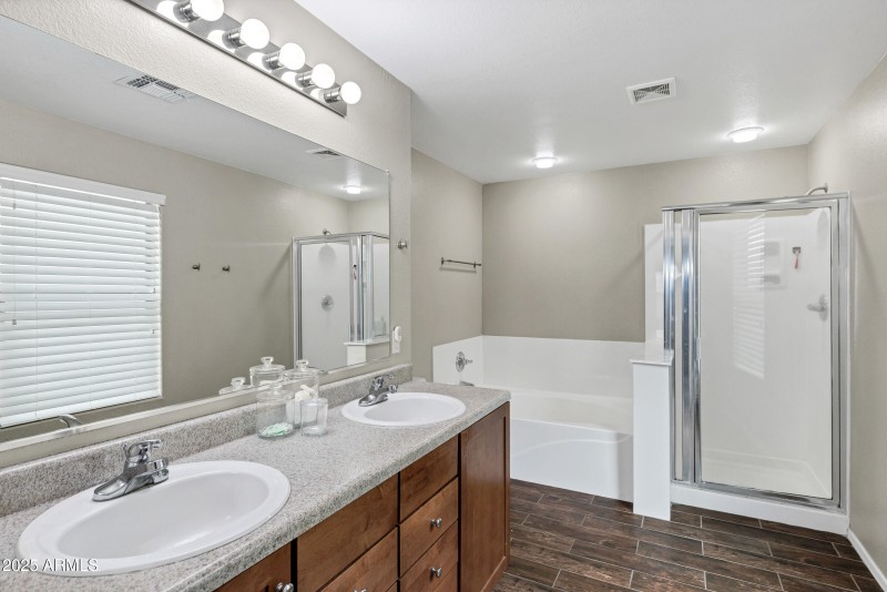 4473 E Whitehall Dr-38