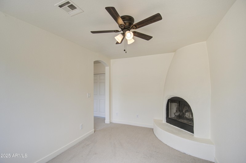 Bedroom 2-pic 4