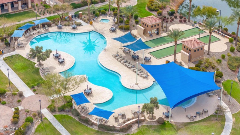COMMUNITY AMENITIES