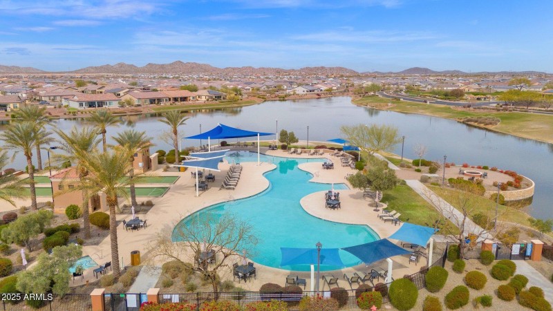 COMMUNITY AMENITIES