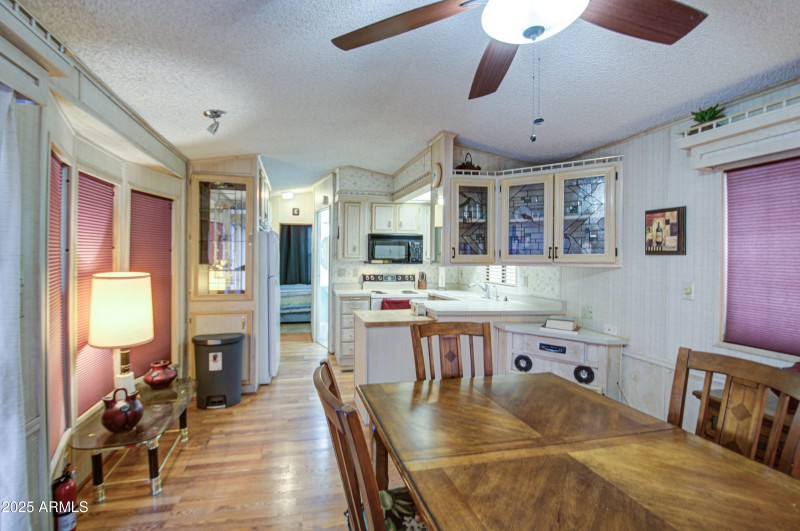 Dining Area 2